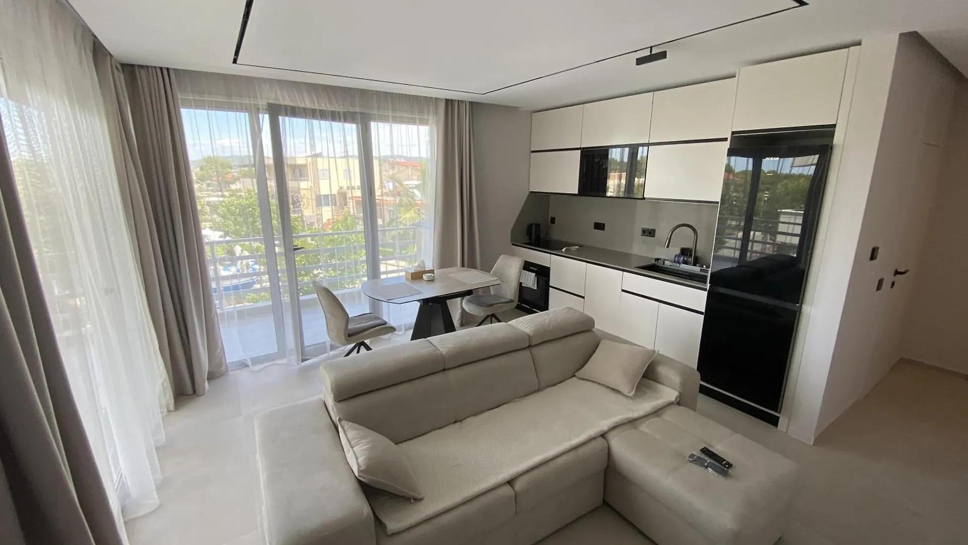 Smart Studio Plazhi Vjeter Vlore