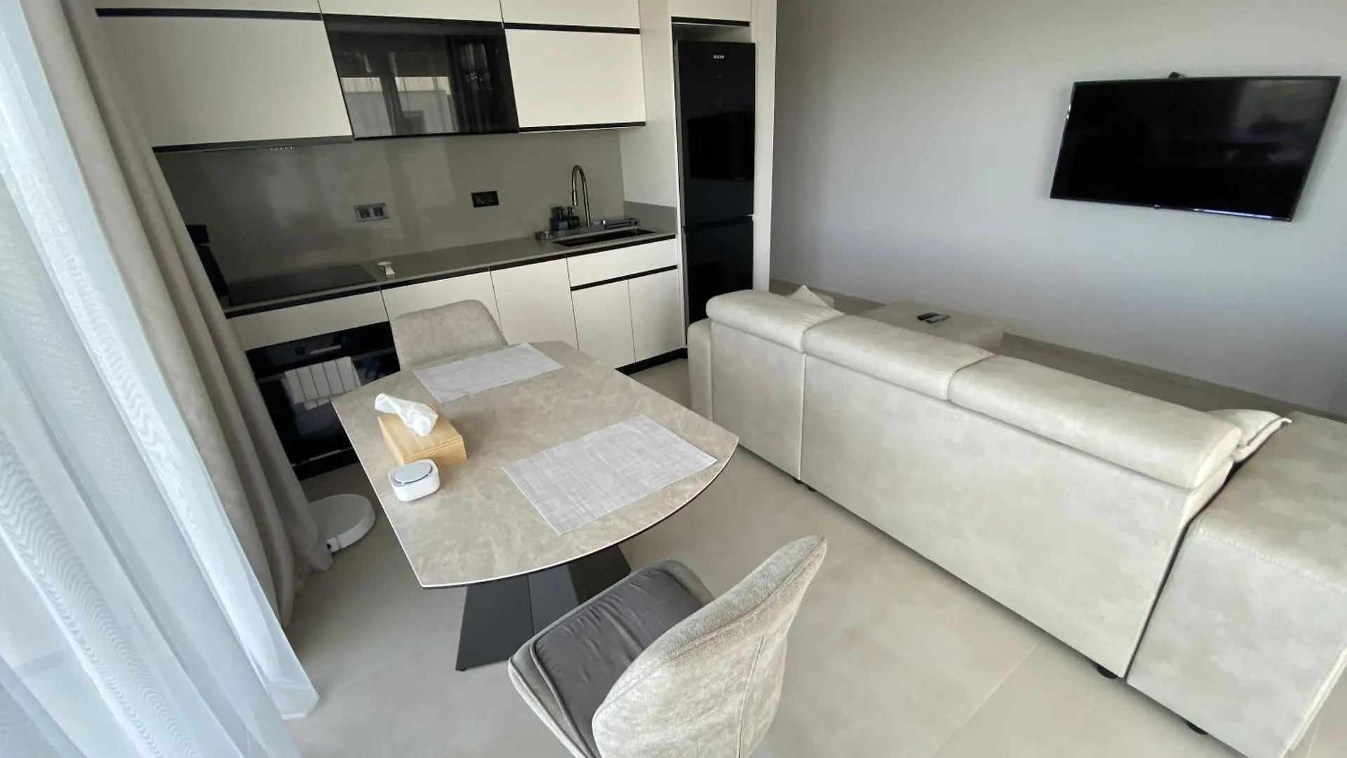 Smart Studio Plazhi Vjeter Vlore Albania